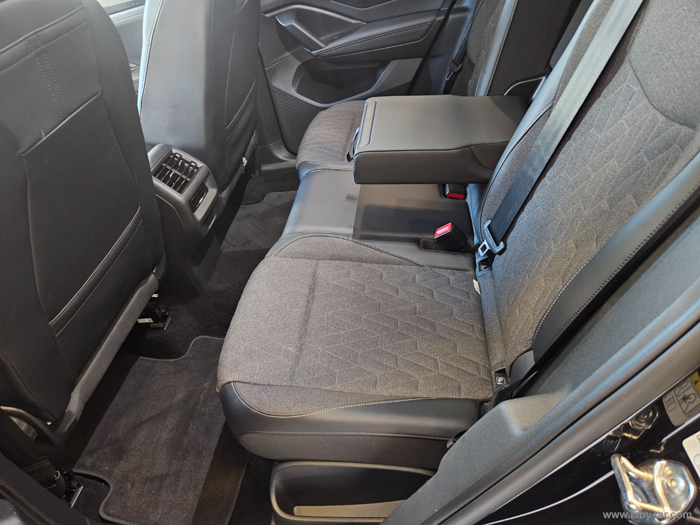 Tiguan 2.0 TDI 150 CV DSG Edition Plus - immagine 14