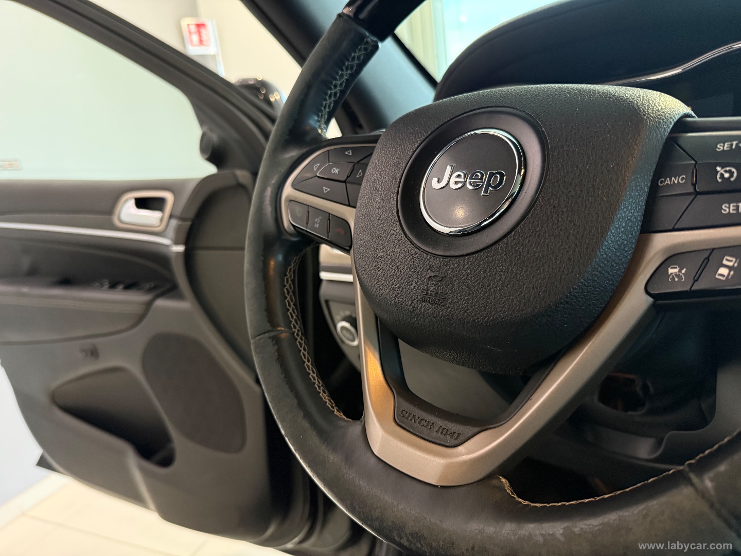 Gr. Cherokee 3.0 V6 CRD 250 MJT II Lim. - immagine 14