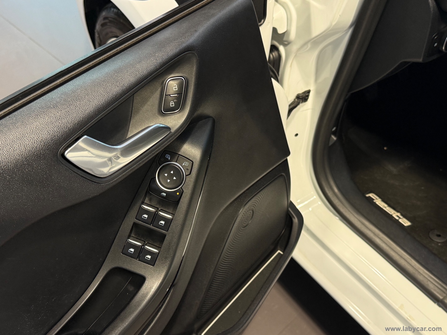 Fiesta 1.1 75 CV 5p. Connect - immagine 14