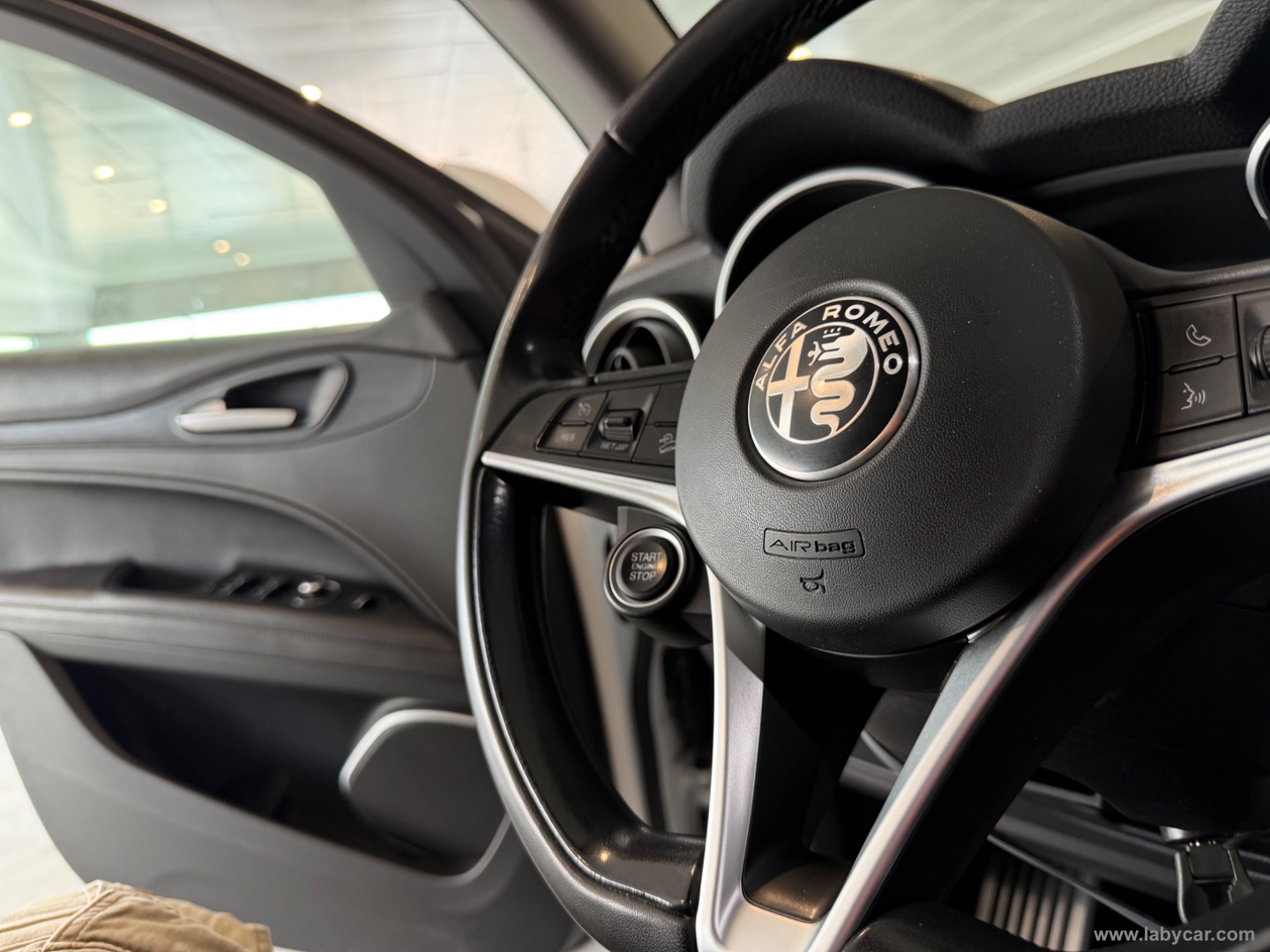Stelvio 2.2 T.diesel 150CV AT8 RWD Super - immagine 14
