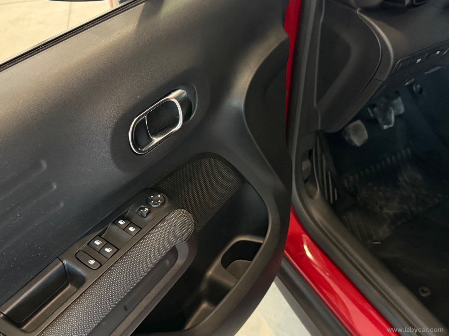 C3 Aircross BlueHDi 110 S&S Shine - immagine 14
