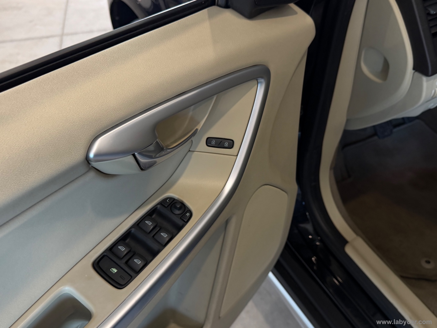 XC60 DRIVe Summum - immagine 14