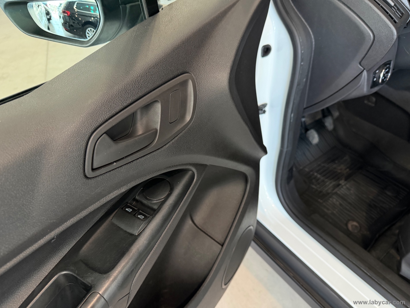 Tran.Con. 200 1.5TDCi PC Furgone Entry - immagine 14
