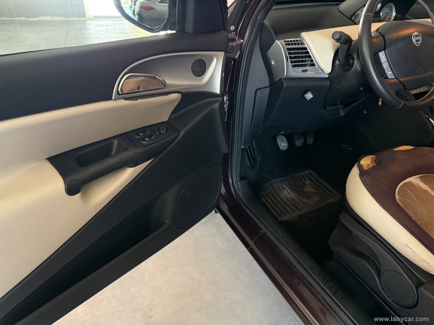 Ypsilon 1.4 Argento Ecochic GPL - immagine 14