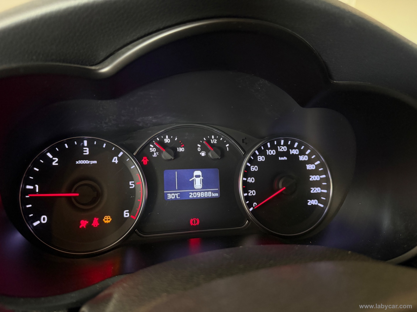 Carens 1.7 CRDi 115 CV Class - immagine 14