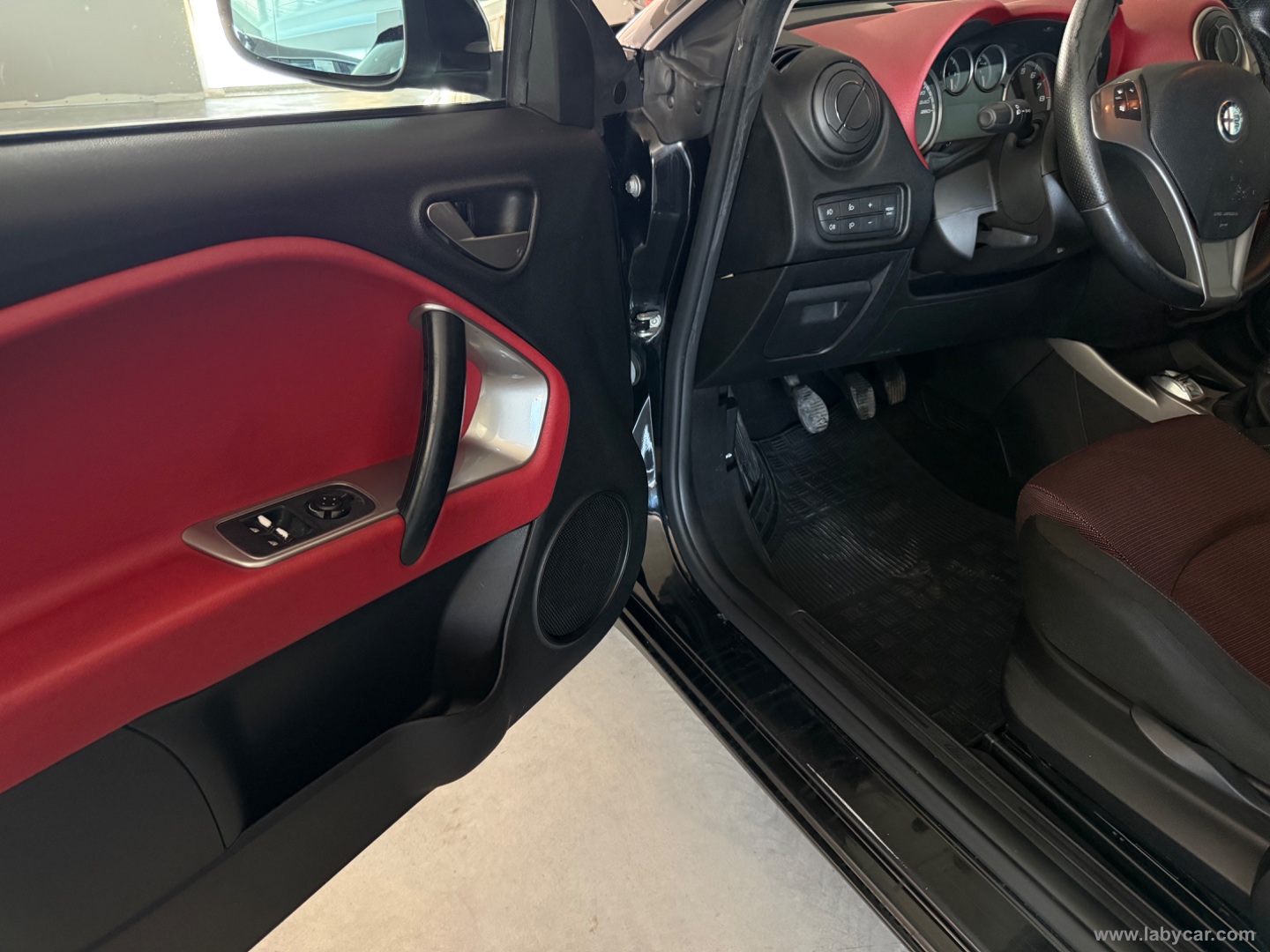 MiTo 1.4 78 CV Distinctive Sport Pack - immagine 14