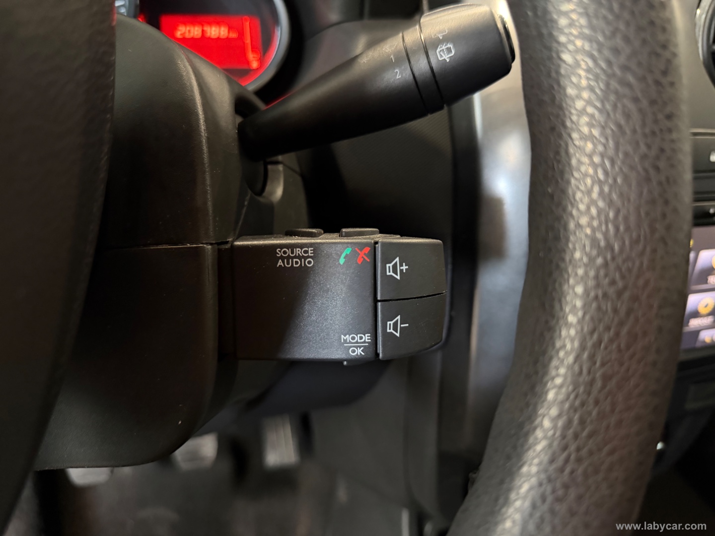 Duster 1.6 110 CV 4x2 - immagine 14