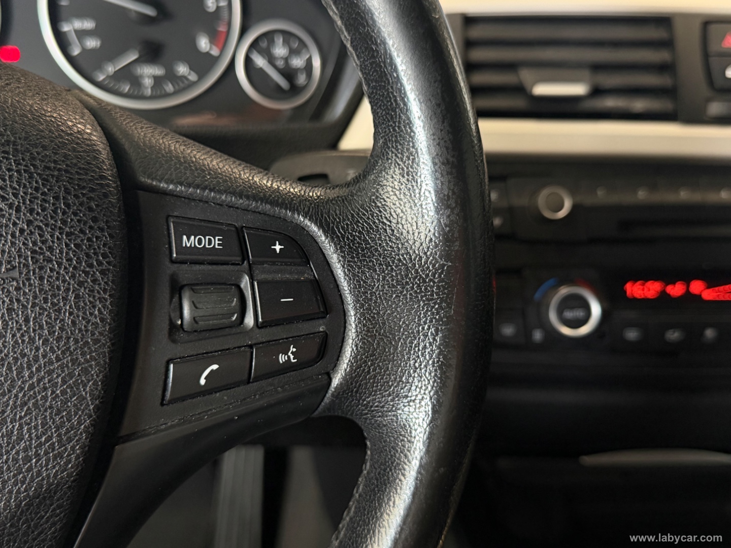 318d xDrive Touring Sport - immagine 14