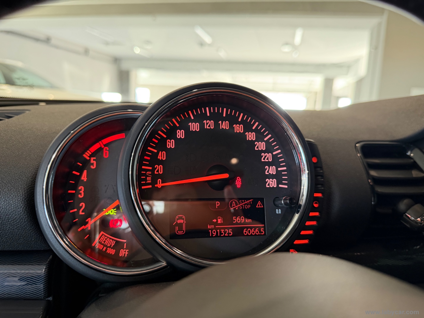 Mini Cooper D Boost Clubman - immagine 14