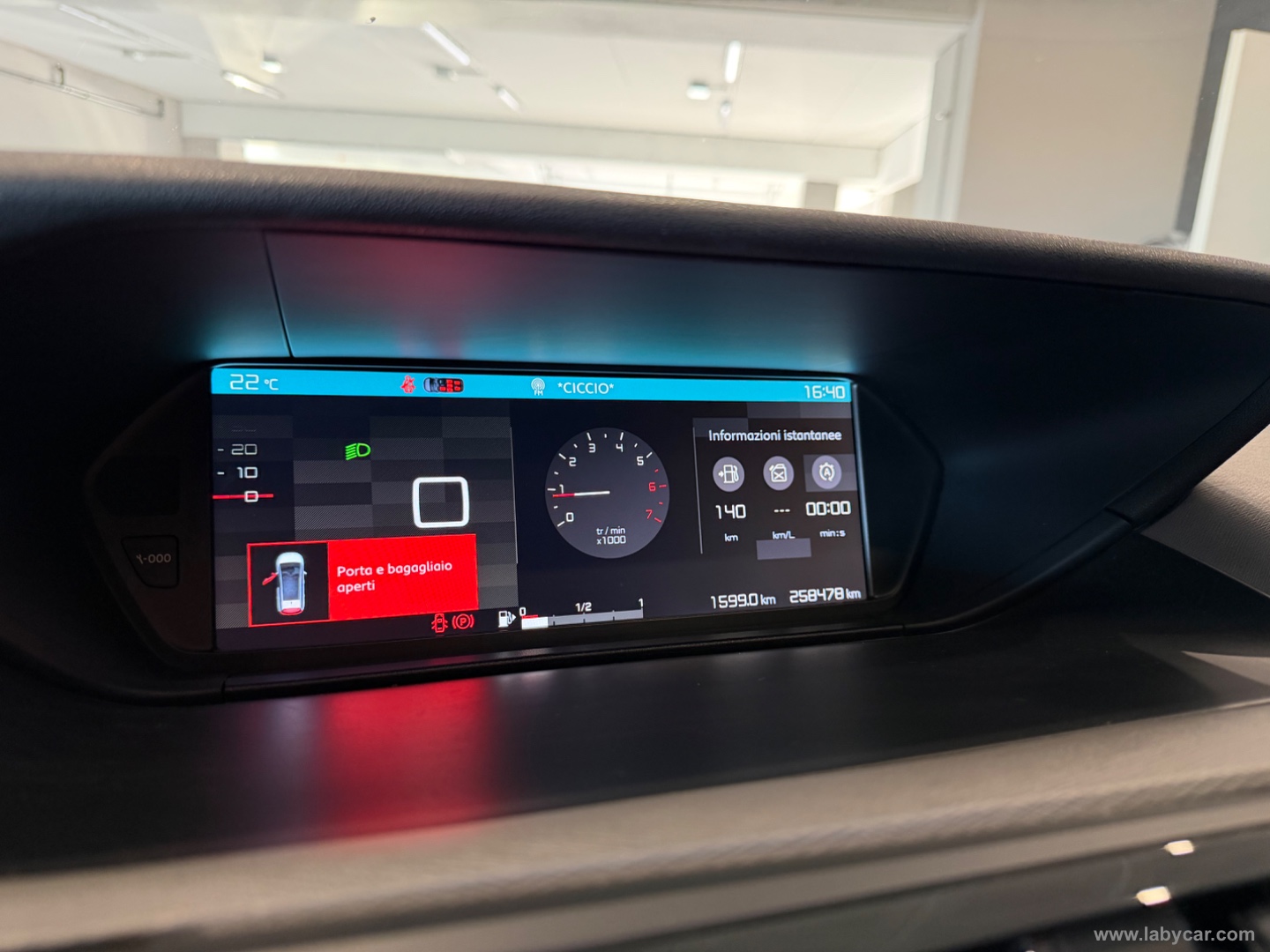 Grand C4 S.T. BlueHDi 130 S&S Feel - immagine 14