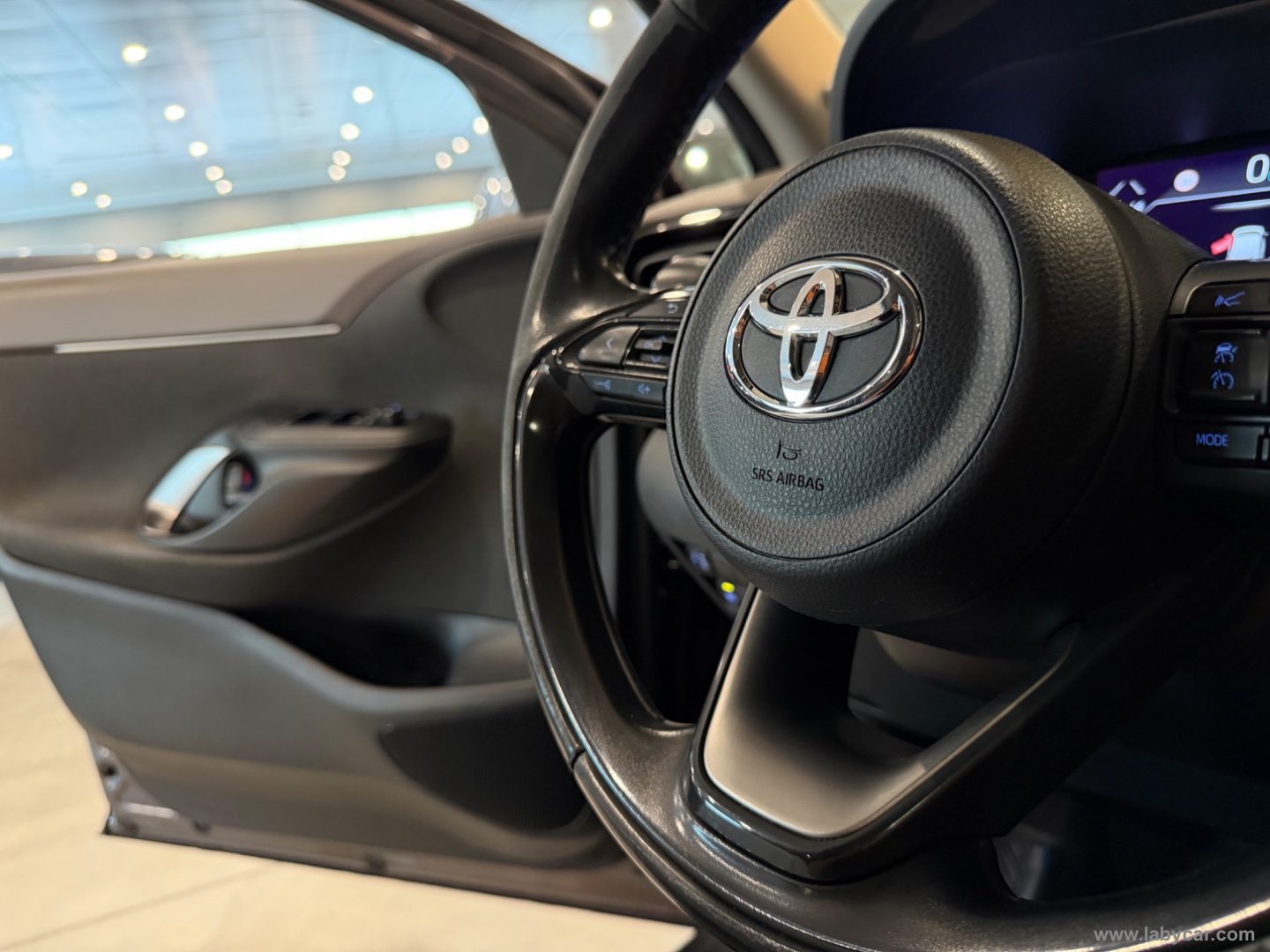 Yaris Cross 1.5 Hybrid 5p. E-CVT Advent. - immagine 14