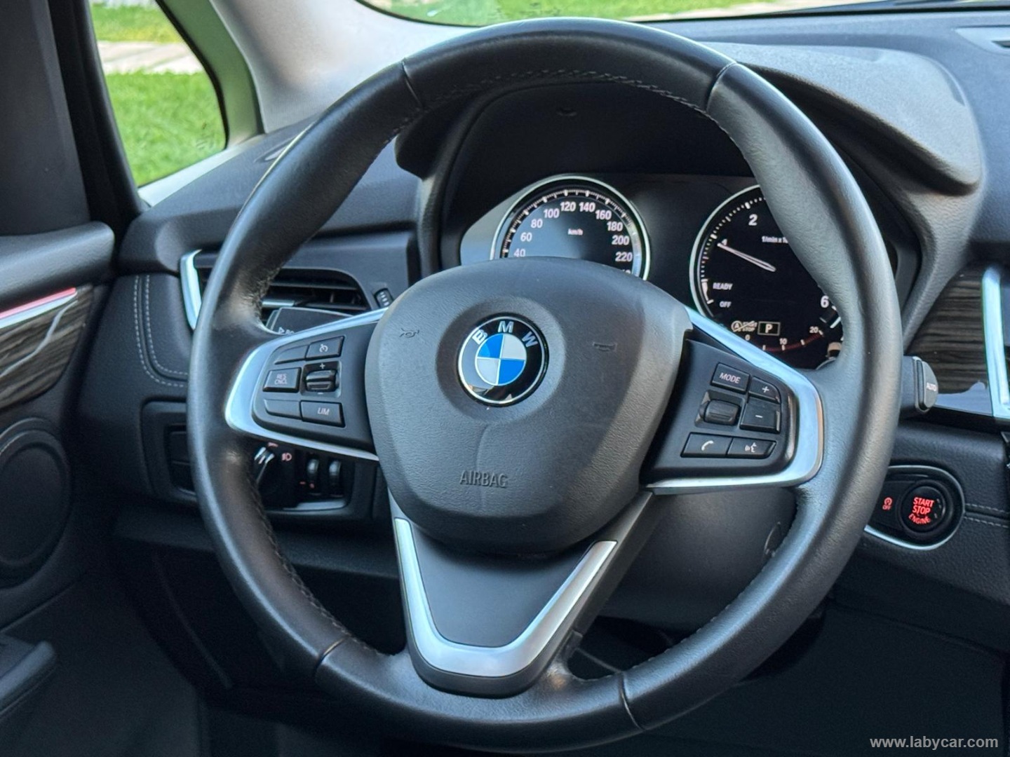 216d Active Tourer Luxury - immagine 14