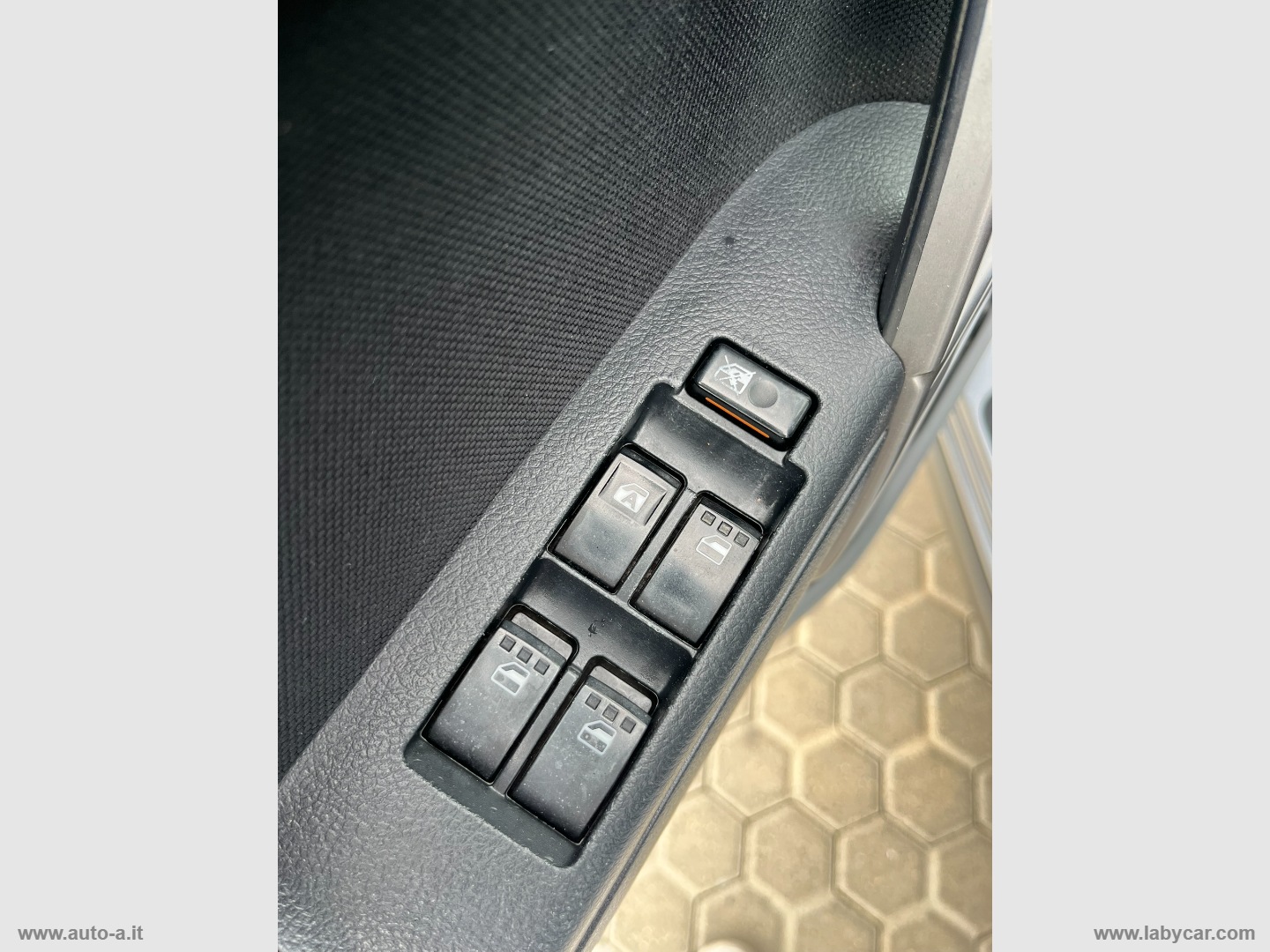 Terios 1.5 4WD Sho Green Powered - immagine 14
