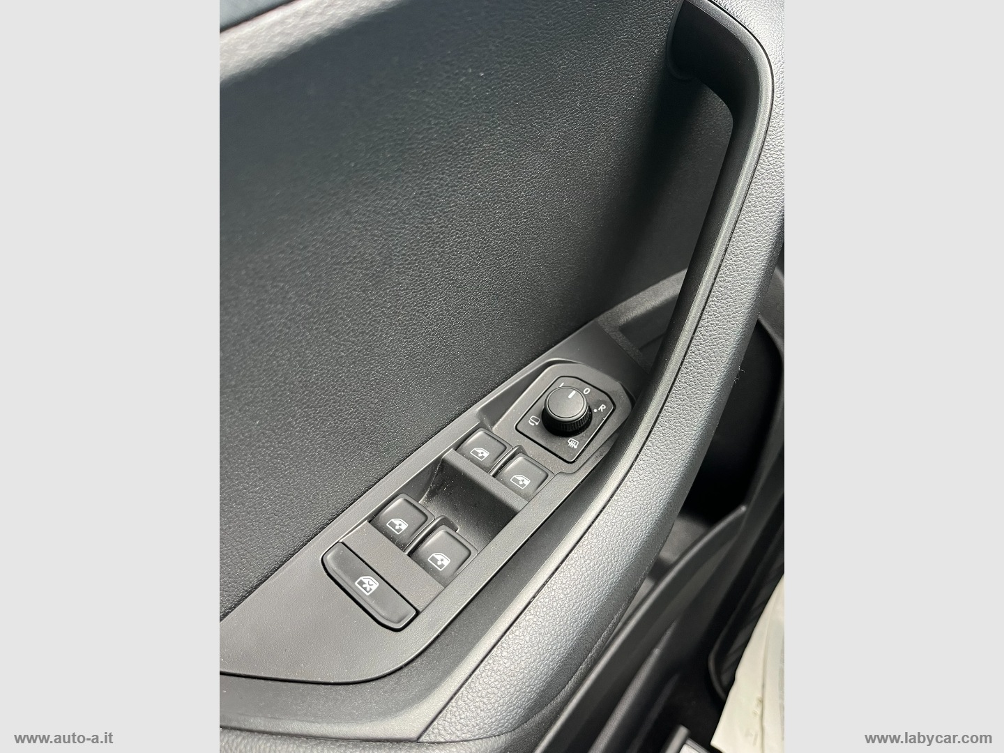 Karoq 2.0 TDI 115 CV Selection - immagine 14