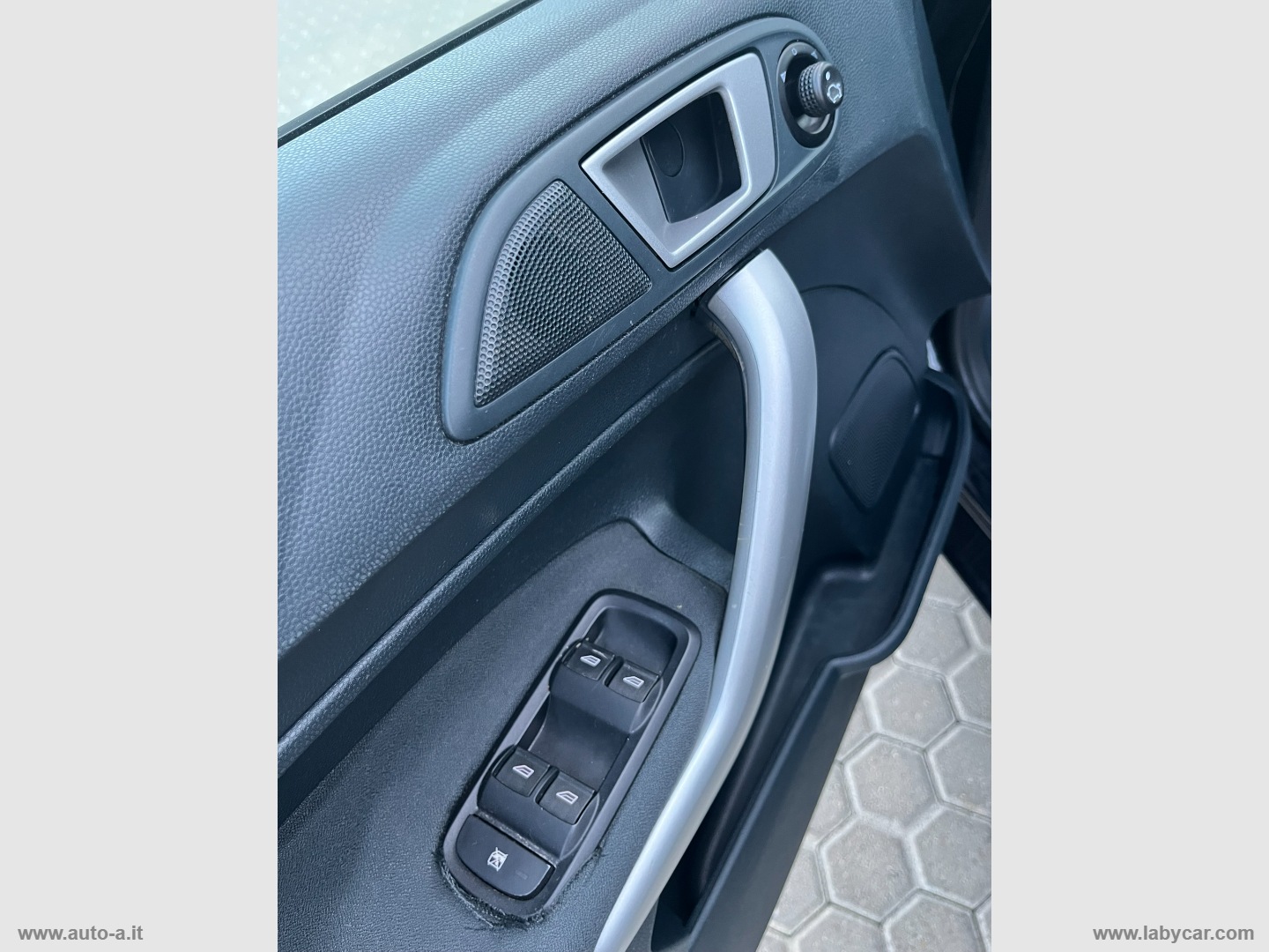 Fiesta 1.4 TDCi 70 CV 5p. Titanium - immagine 14