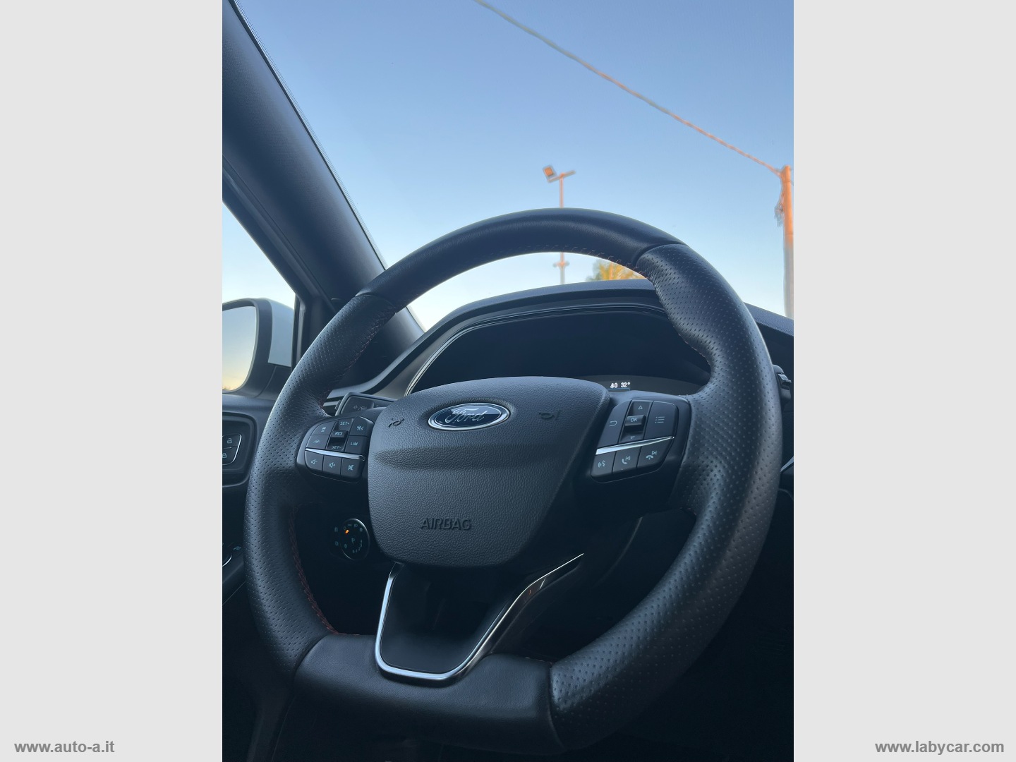 Focus 1.5 EcoBlue 120CV aut. SW ST-LINE - immagine 14