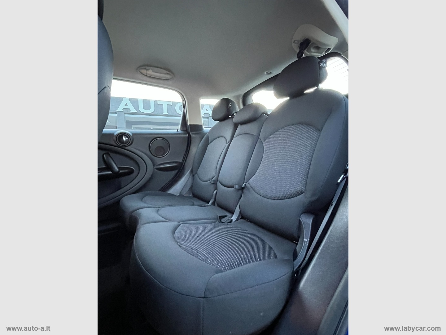 Mini Cooper D Business Countryman ALL4 - immagine 14