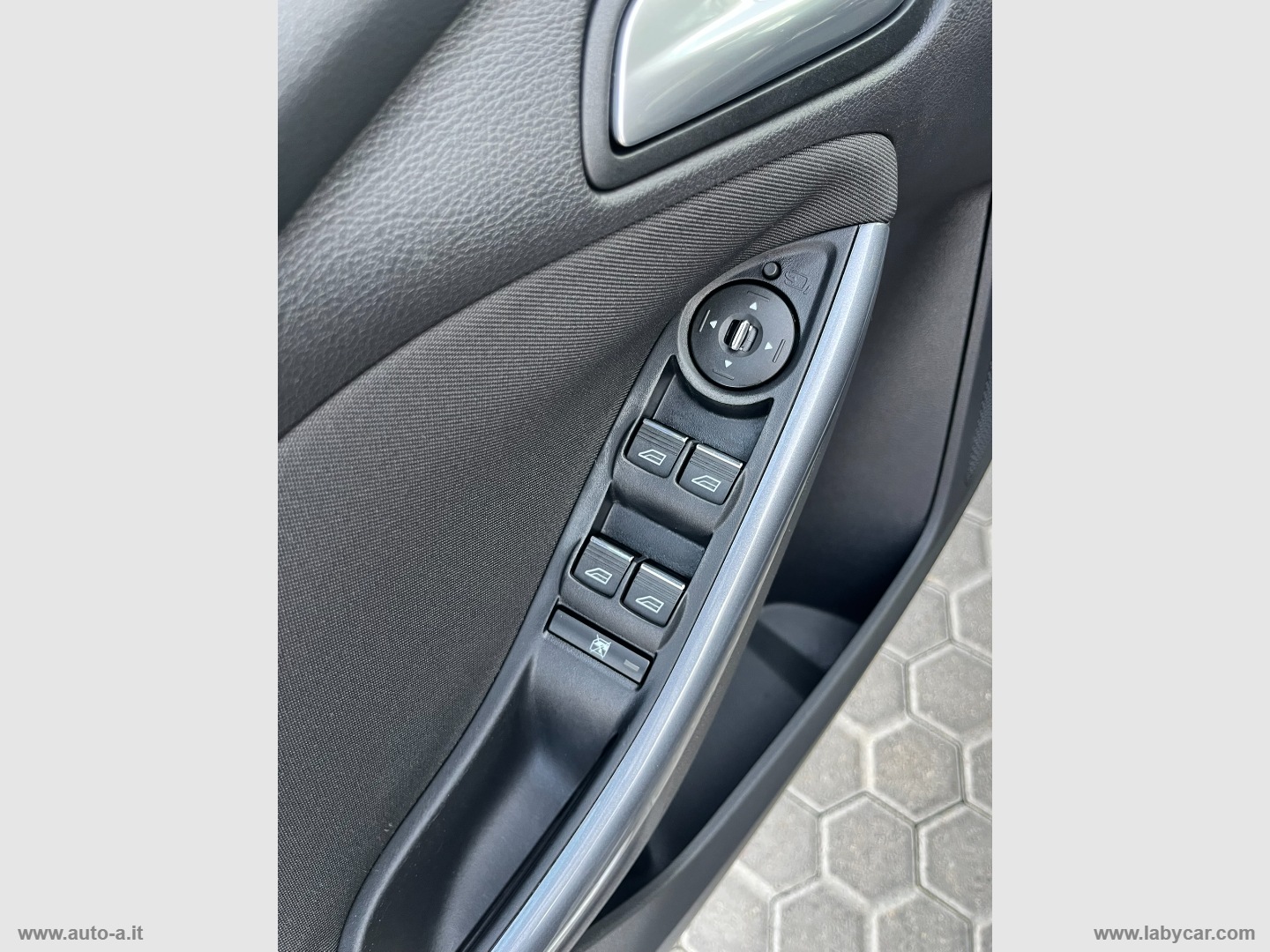 Focus 1.6 TDCi 115 CV SW Titanium - immagine 14