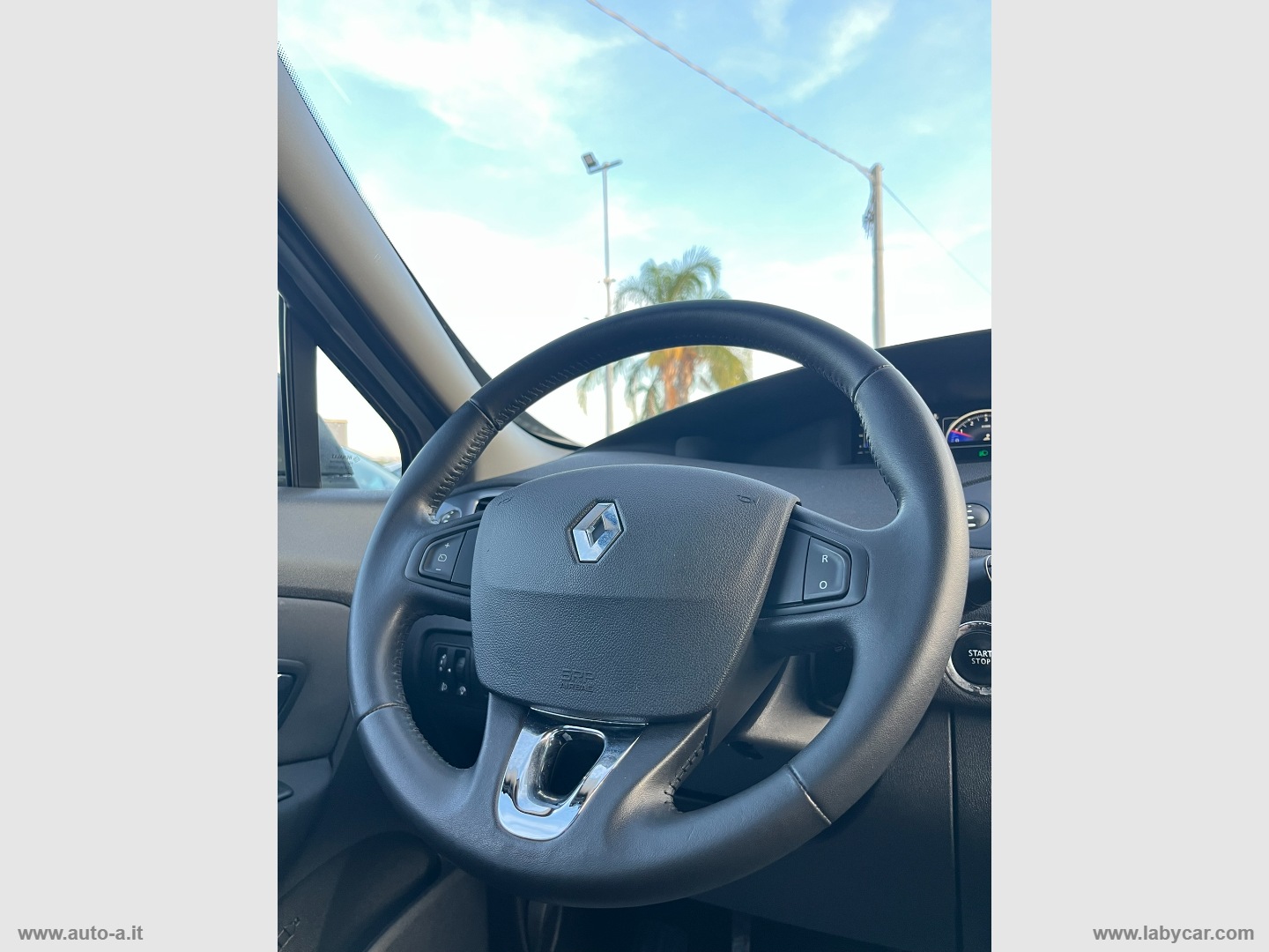 Scénic XMod 1.5 dCi 110 CV EDC Limited - immagine 14