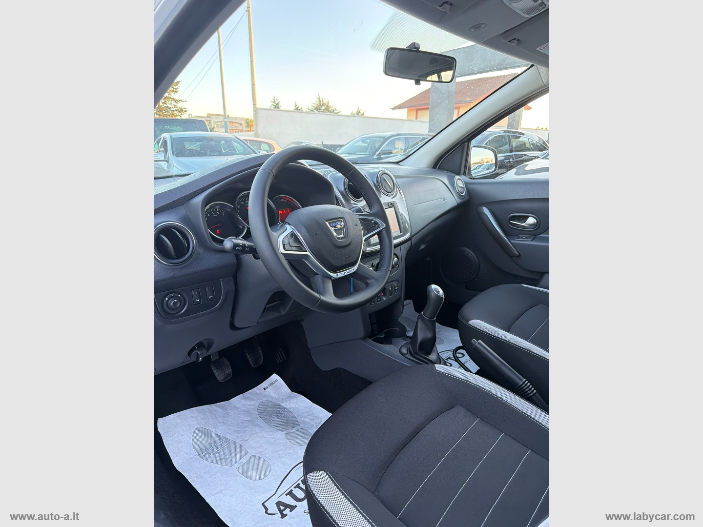 Sandero Stepway 0.9 TCe 12V 90 CV S&S PRESTIGE - immagine 14