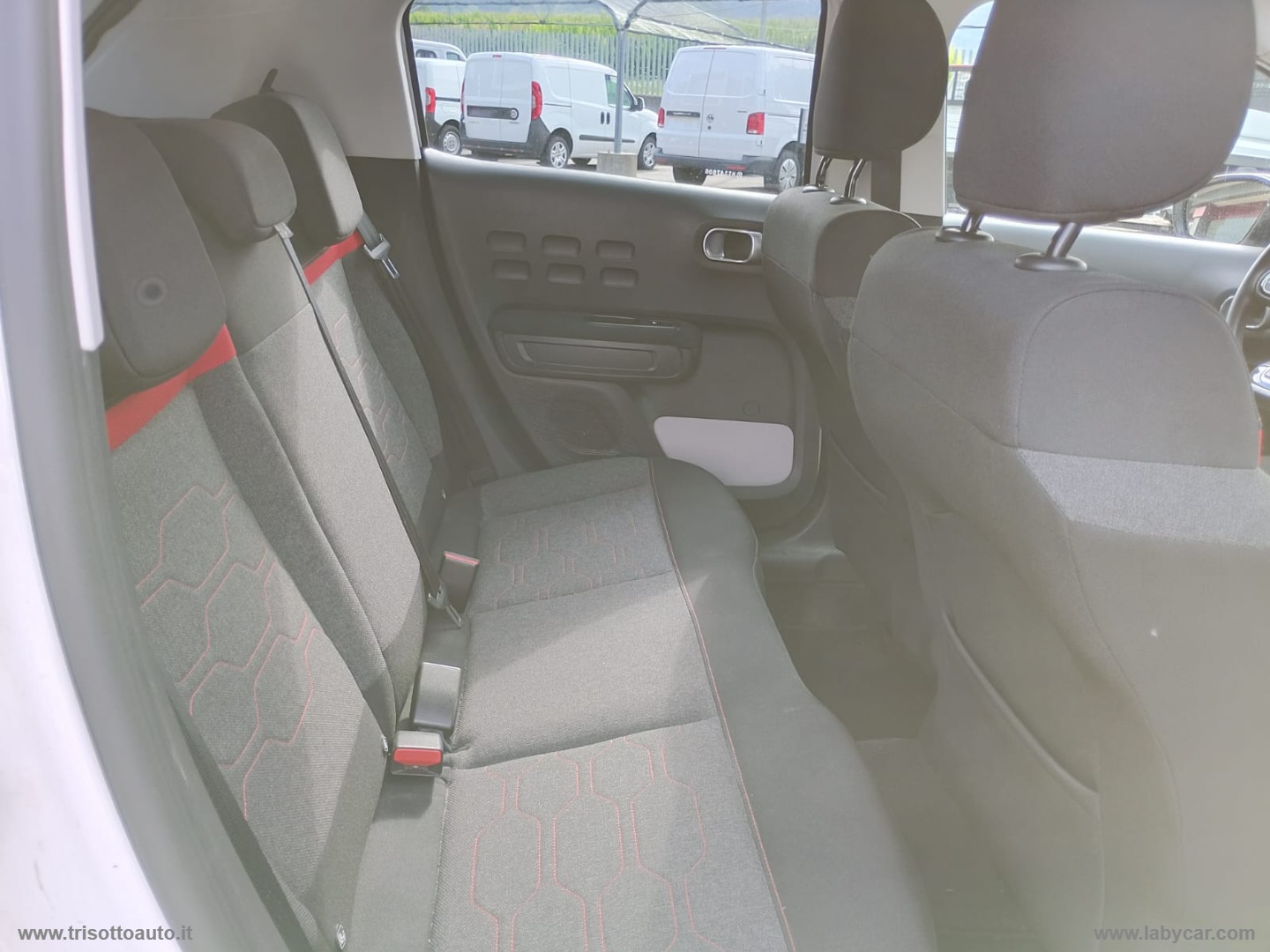 C3 BlueHDi 100CV Shine - immagine 14