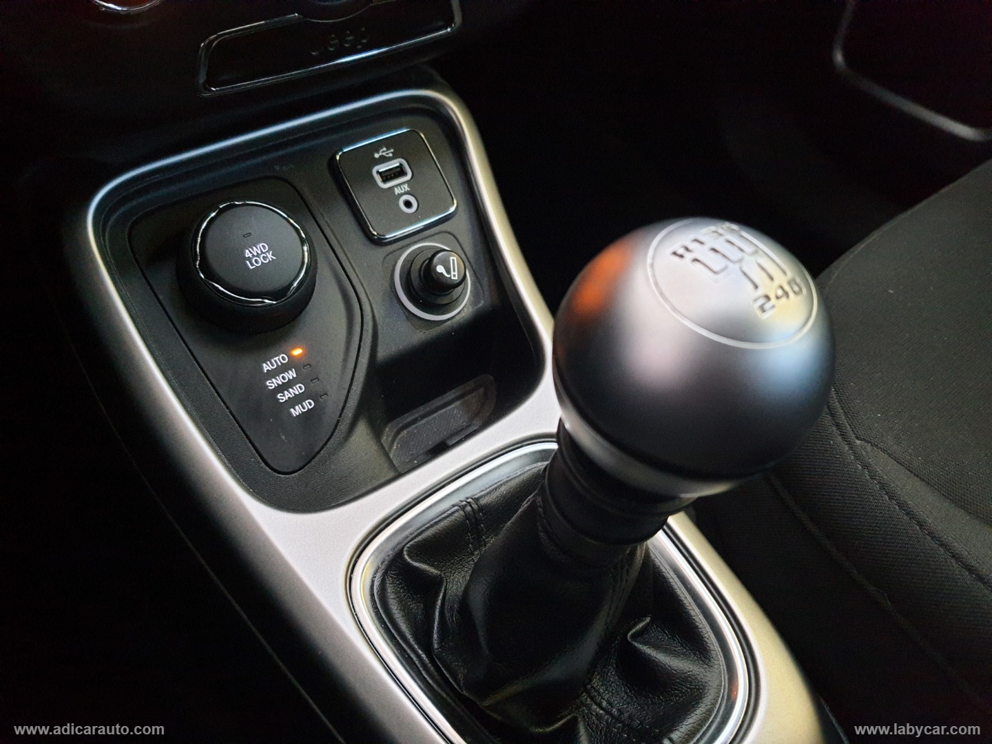 Compass 2.0 Mjt II 4WD Longitude - immagine 14