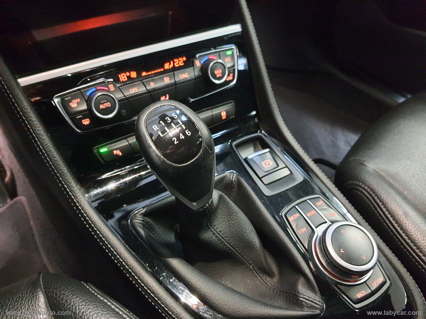 216d Active Tourer Luxury - immagine 14