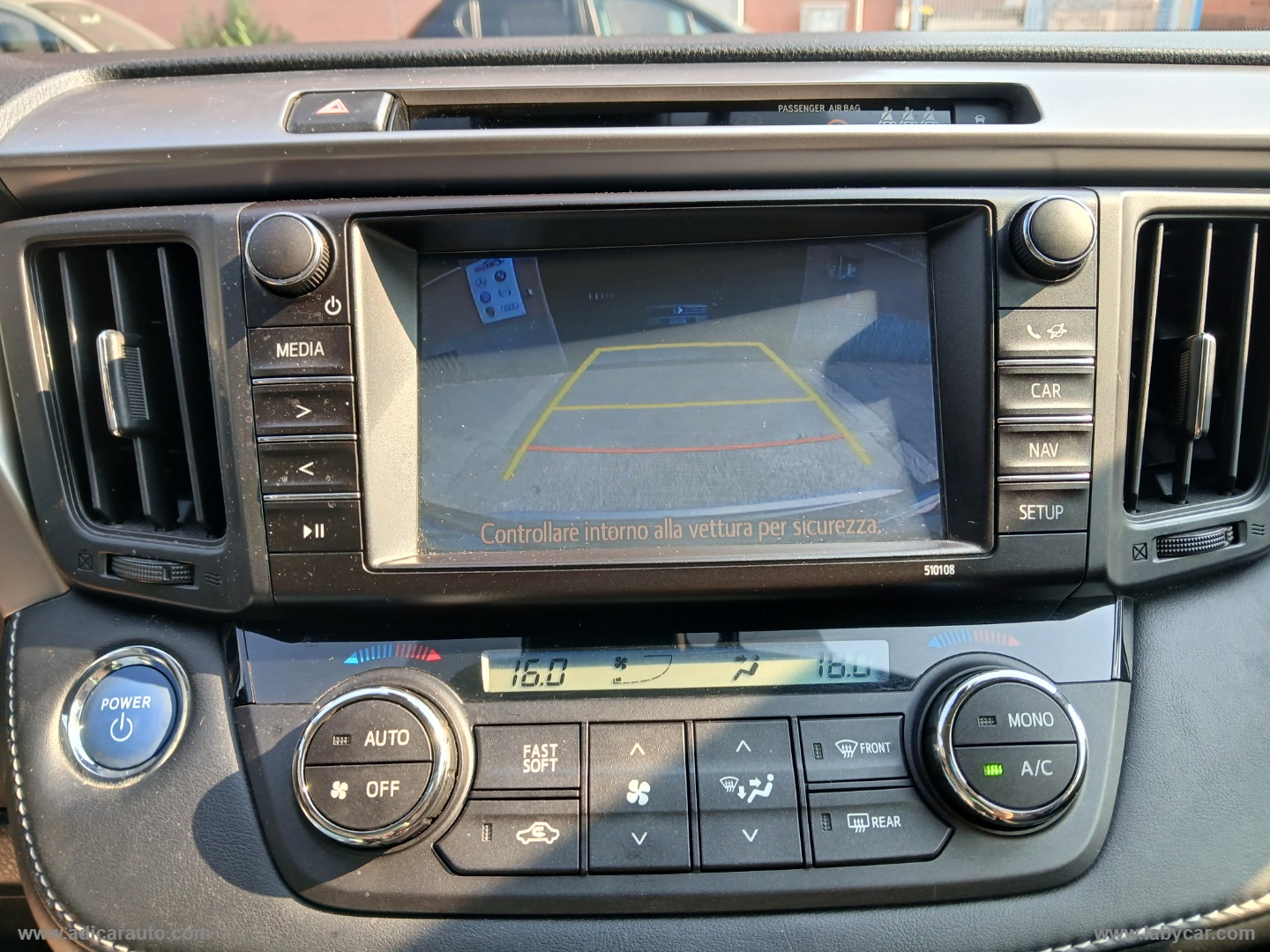 RAV4 2.5 Hybrid 2WD Lounge - immagine 14