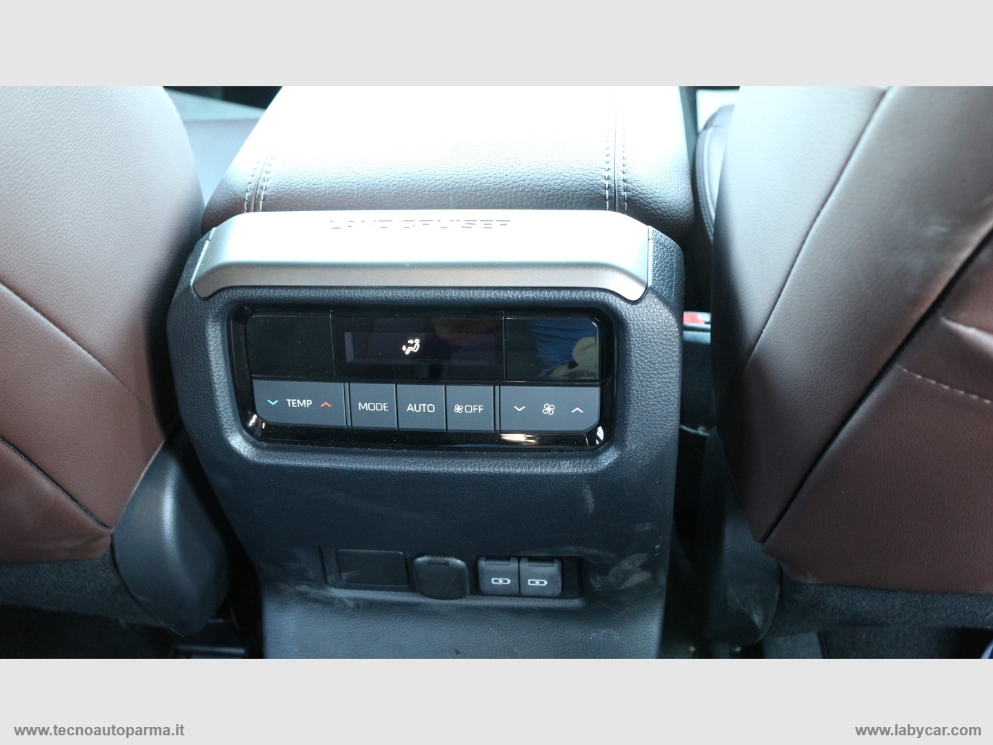Land Cruiser 2.8 D4D A/T AWD Adventure - immagine 14