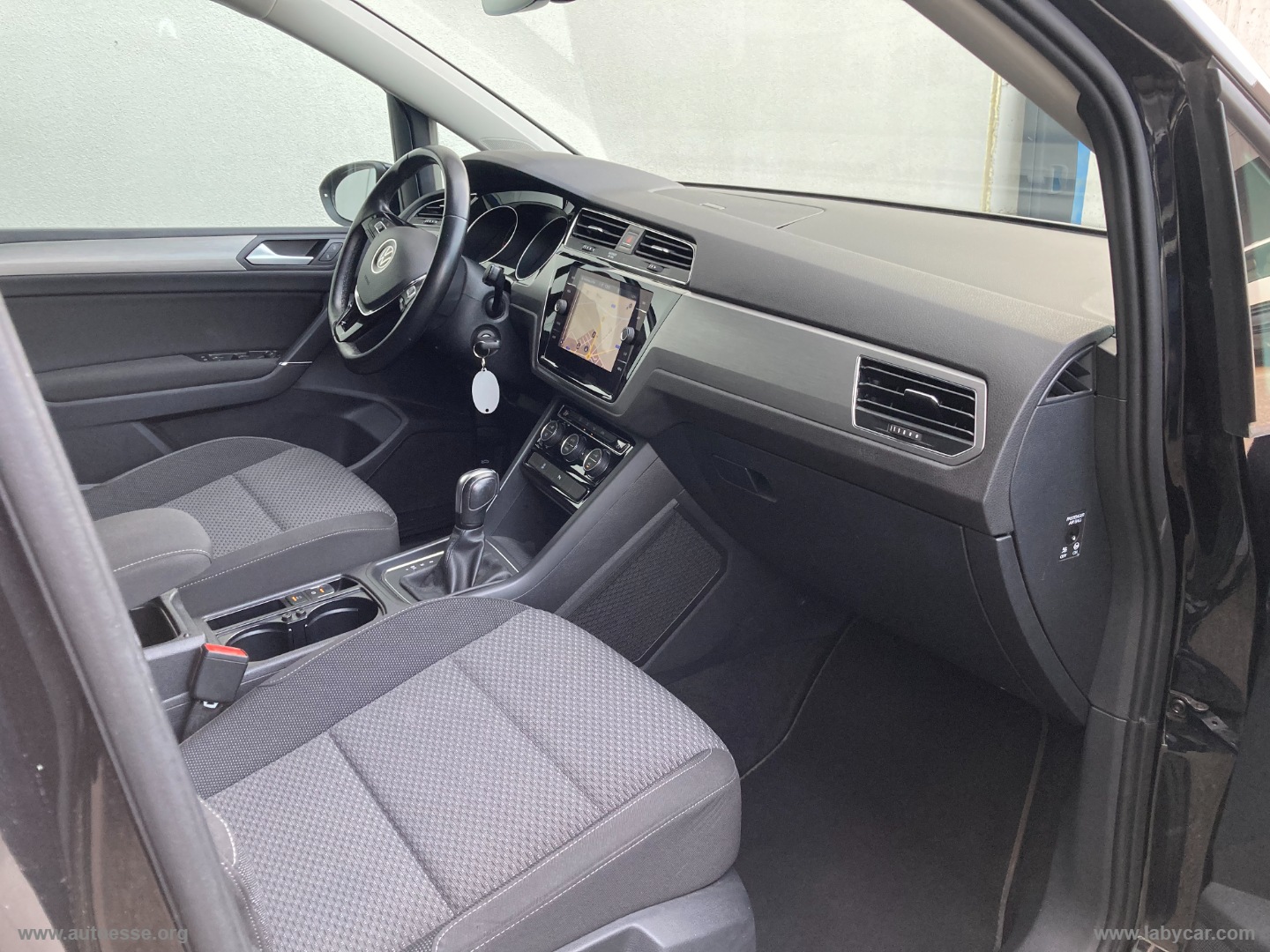 Touran 2.0 TDI 150 CV DSG Business BMT - immagine 14