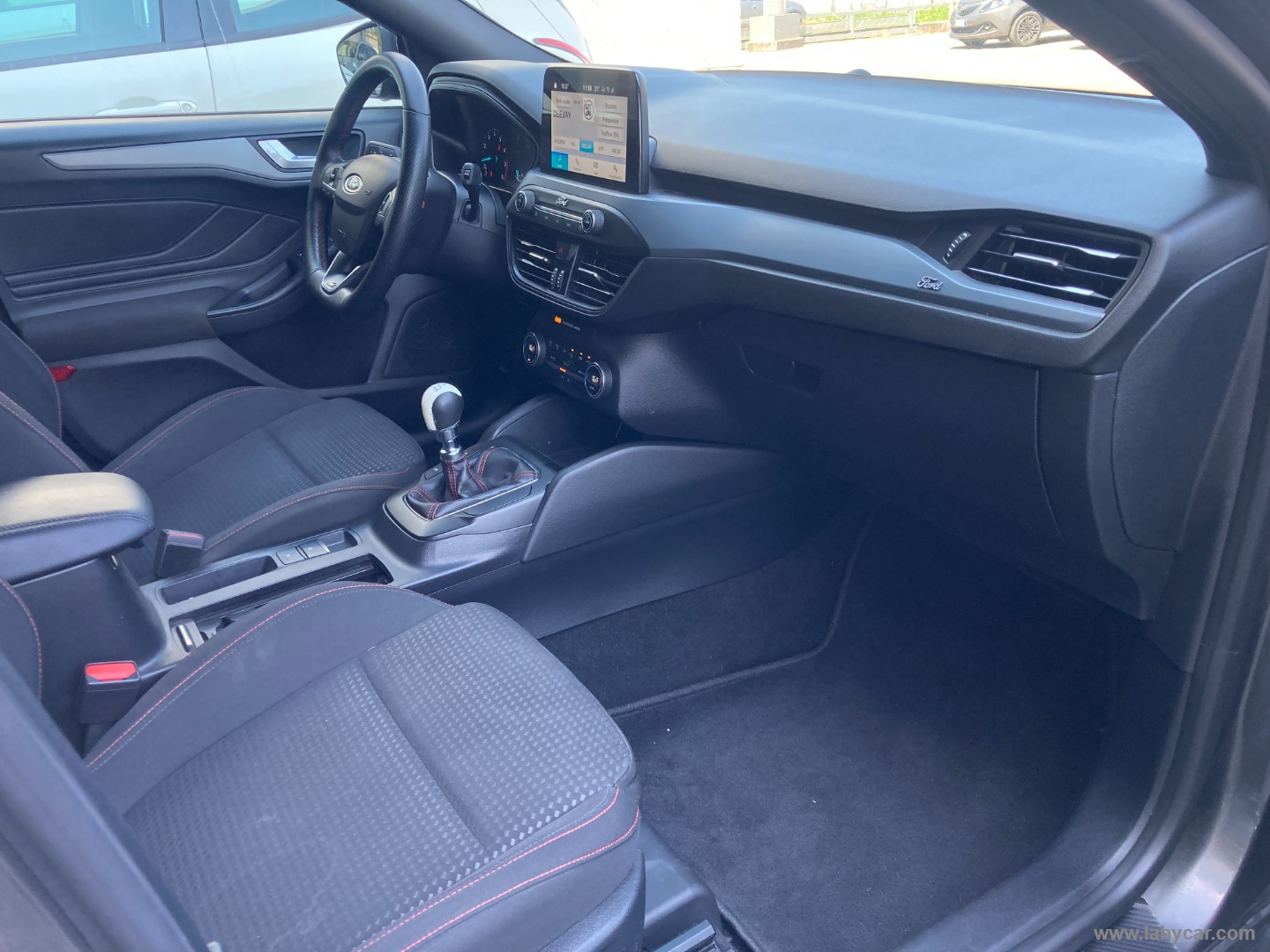 Focus 1.0 EcoBoost 125 5p. ST-LINE - immagine 14