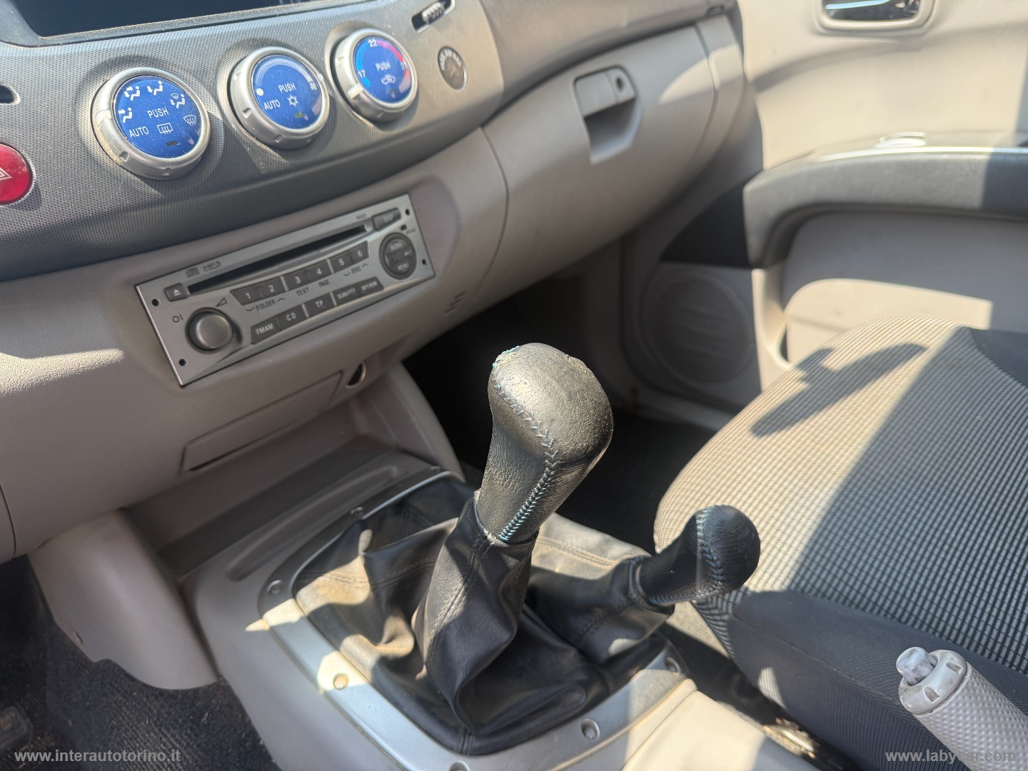 L200 2.5 DI-D/136CV Double Cab Intense - immagine 14