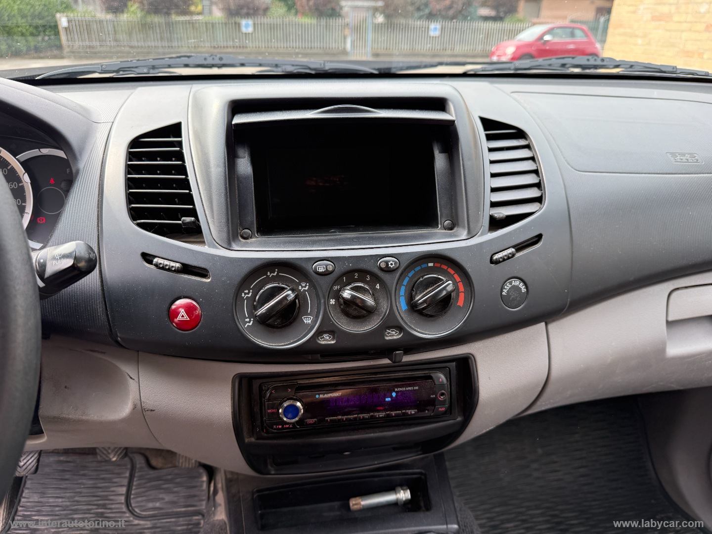 L200 2.5 DI-D/136CV Double Cab Invite - immagine 14