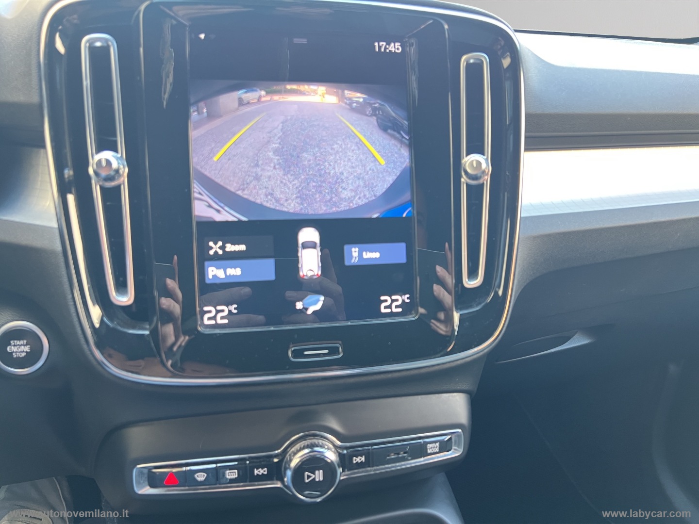 XC40 D3 Geartronic Momentum Pro - immagine 14