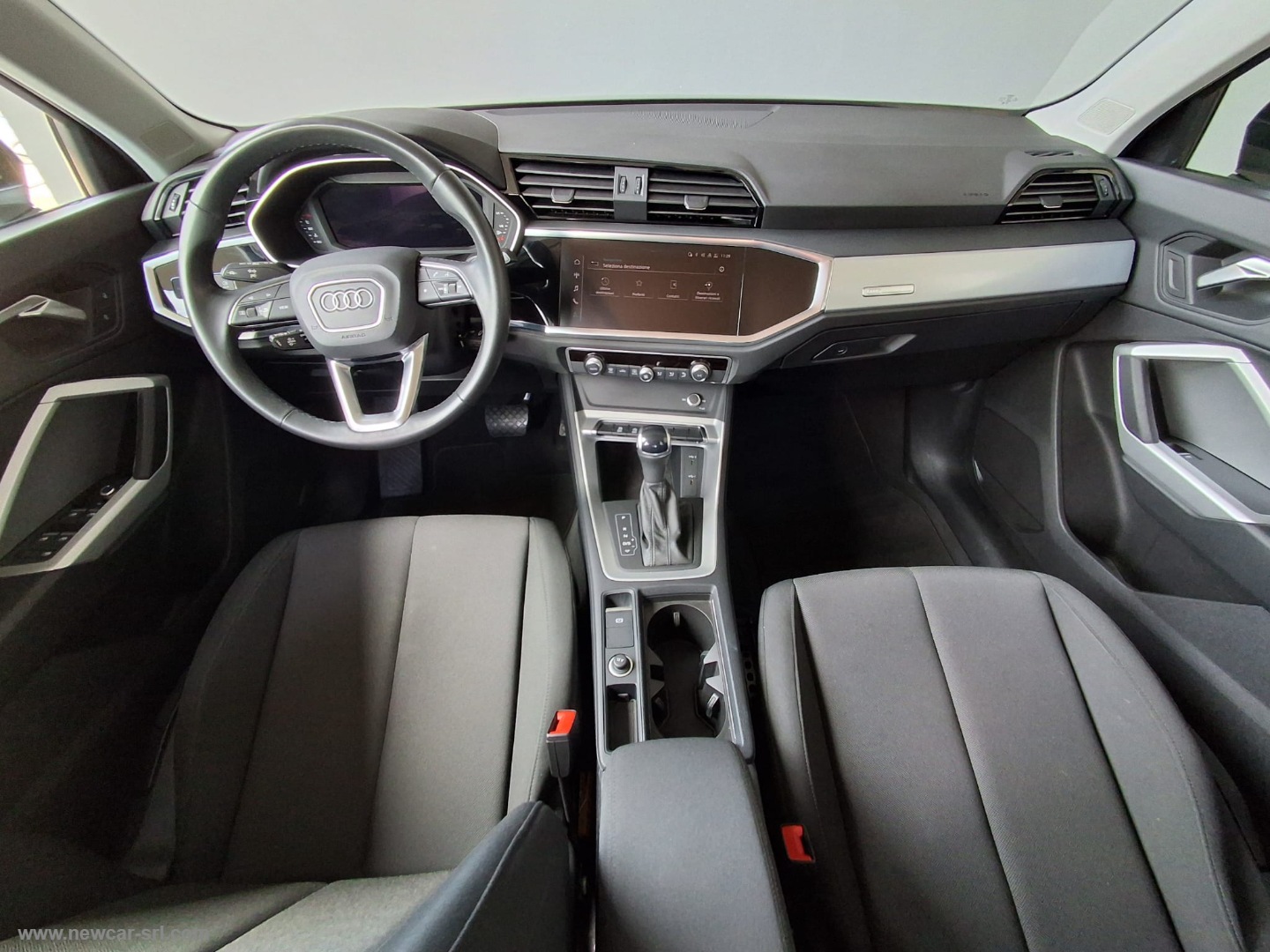 Q3 SPB 35 TDI S tronic Identity Black - immagine 14