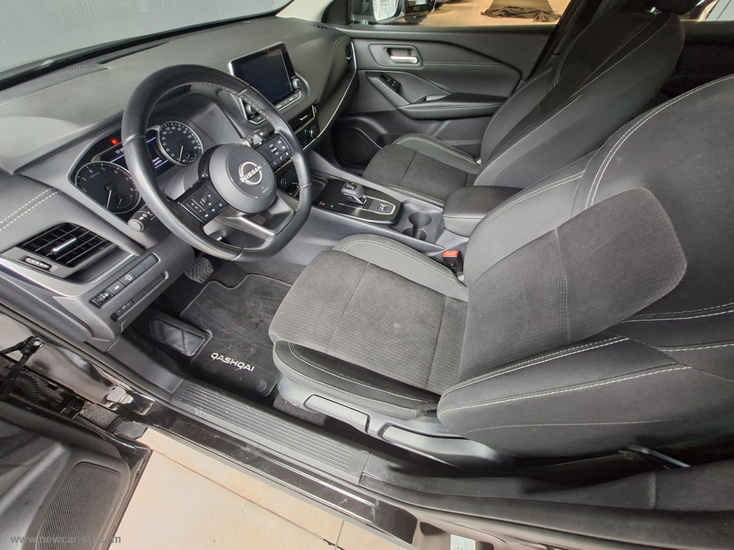 Qashqai MHEV 158 CV Xtronic Business - immagine 14
