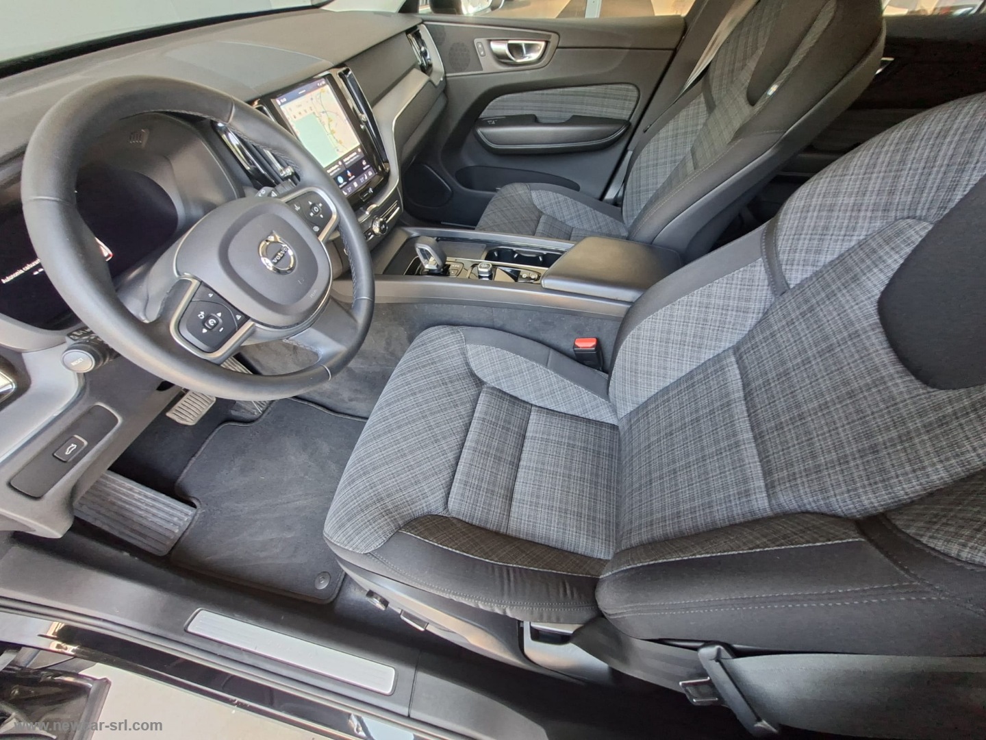 XC60 B4 automatico Essential - immagine 14