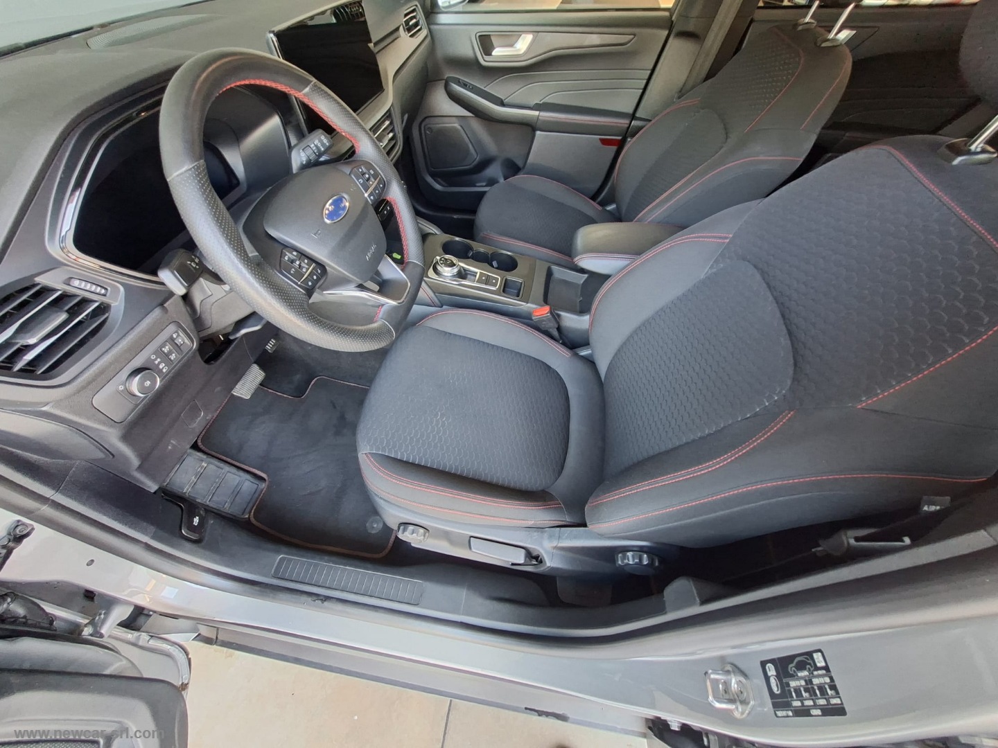 Kuga 2.5 FHEV 180 CV CVT 2WD Titanium - immagine 14