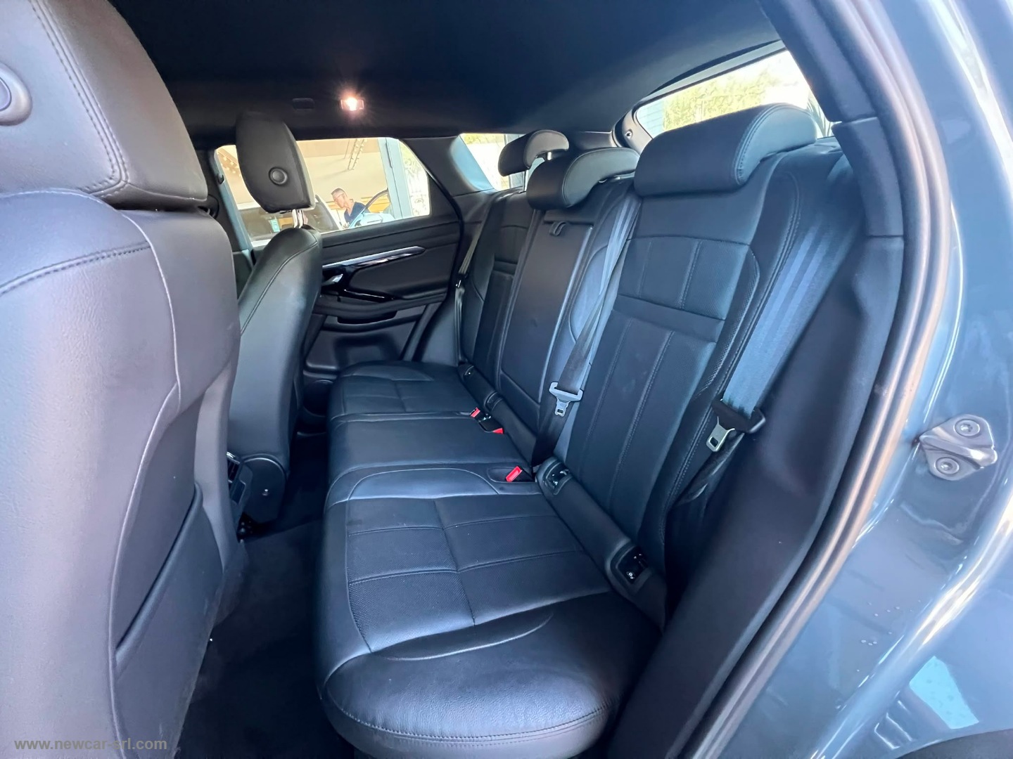 RR Evoque 2.0D I4 163 CV AWD Auto R-D.SE - immagine 14
