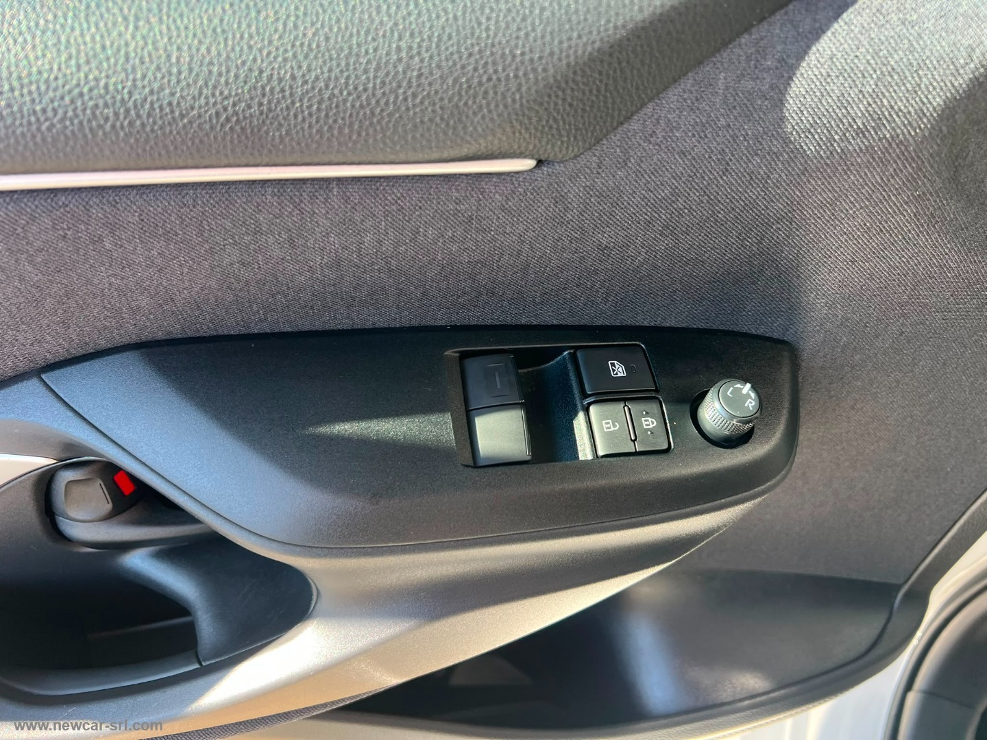 Yaris 1.5 Hybrid 5p. Business - immagine 14
