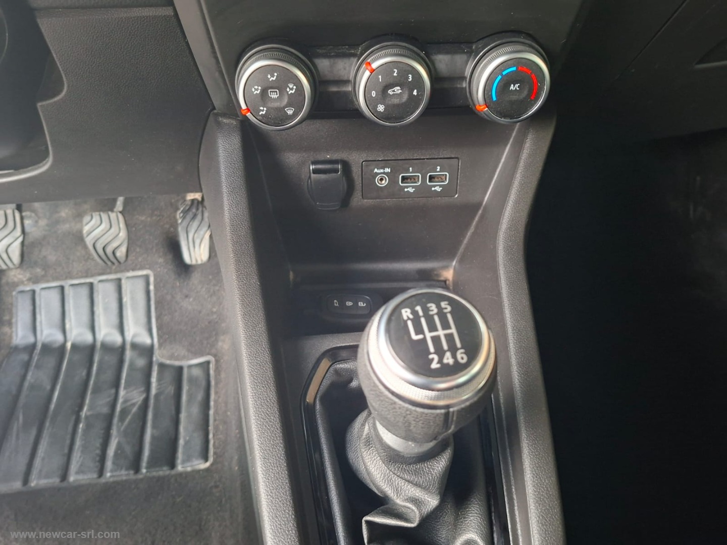Clio Blue dCi 100 CV Evolution - immagine 14