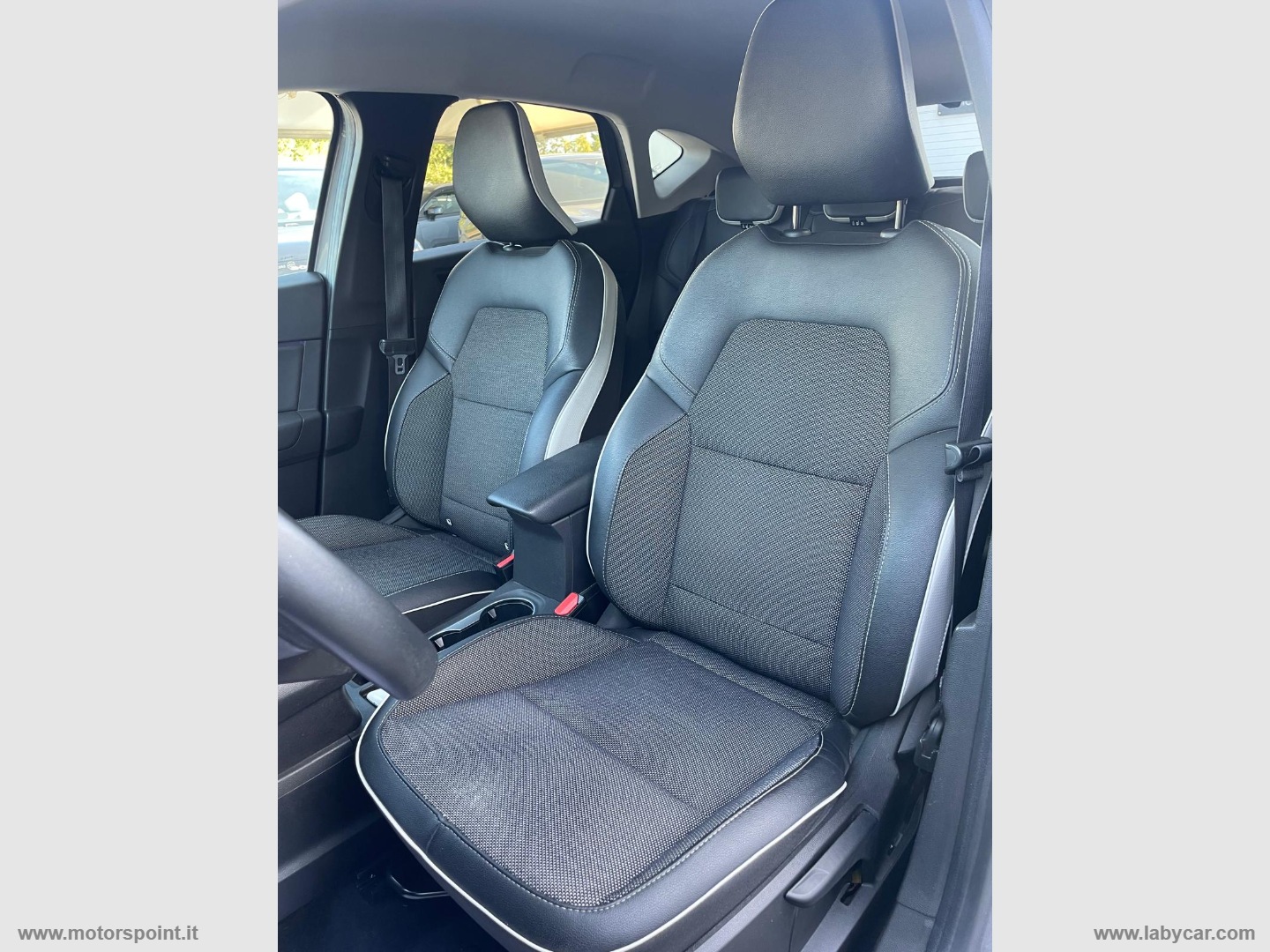 Captur Hybrid E-Tech 145 CV Engineered - immagine 14