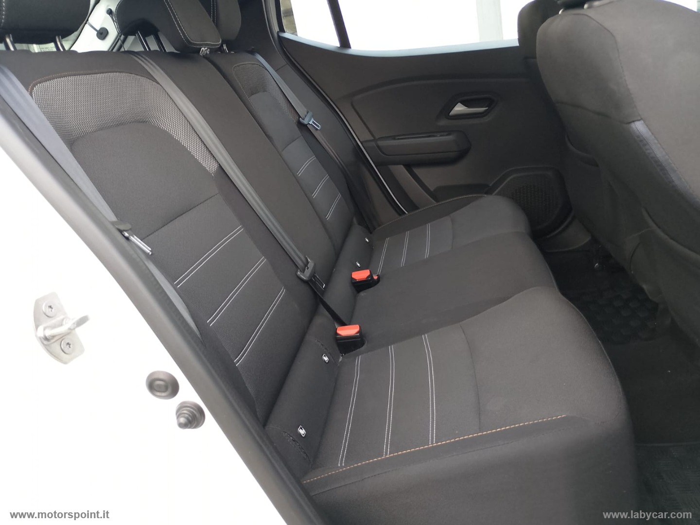 Sandero Stepway 1.0 TCe ECO-G Expression SOLO 20.000 KM - immagine 14