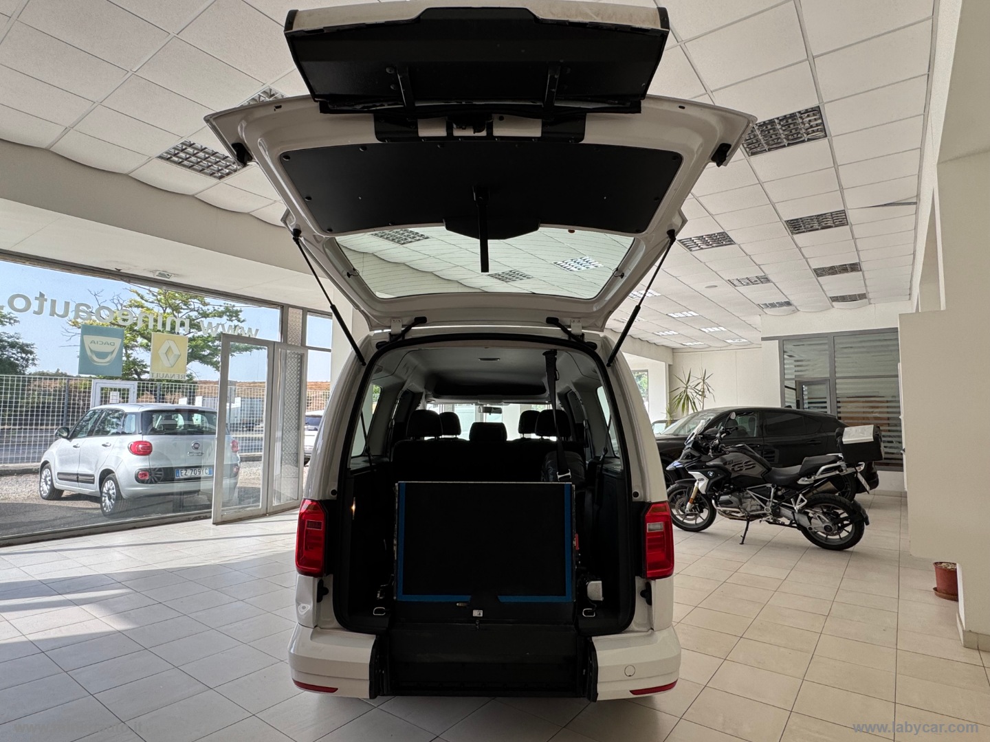 2.0 TDI 102CV MAXI TRASPORTO DISABILE Volkswagen Caddy 2.0 TDI 102 CV Maxi Trasporto Disabile - immagine 14