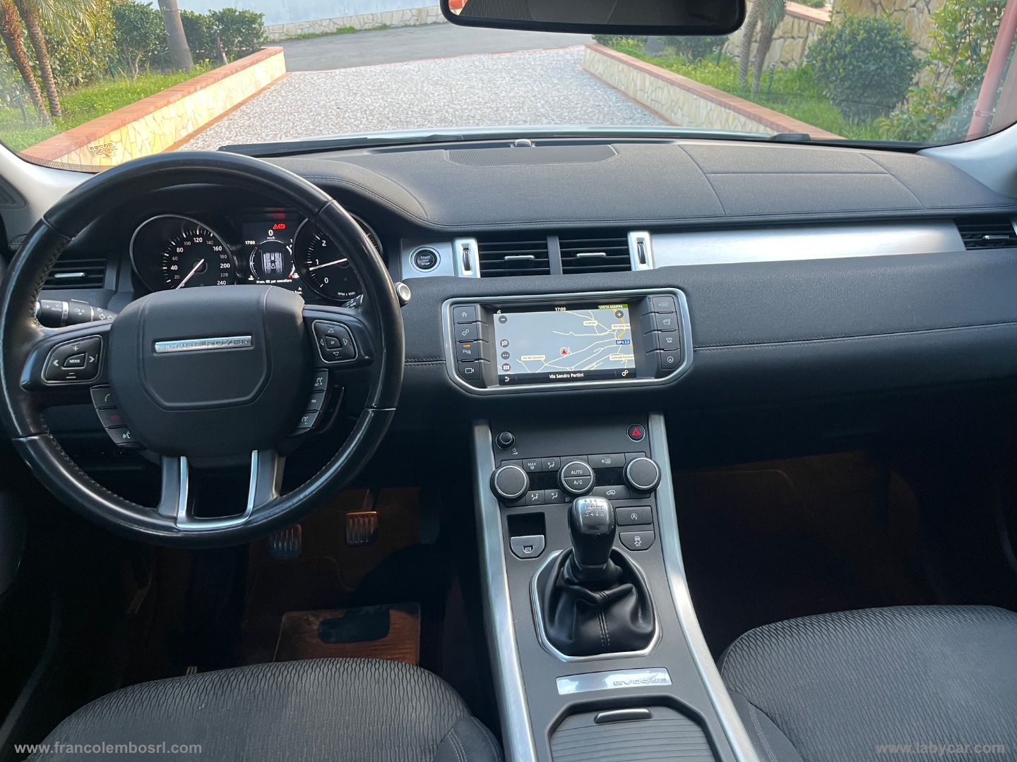 RR Evoque 2.0 eD4 5p. Bs Ed. Premium SE - immagine 14