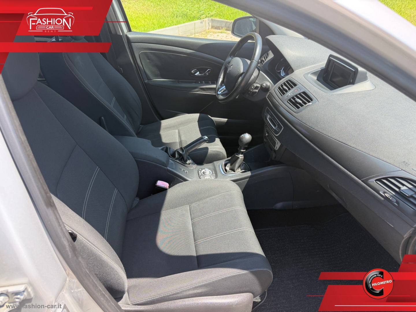 Mégane 1.5 dCi 110 CV SporTour Limited - immagine 14