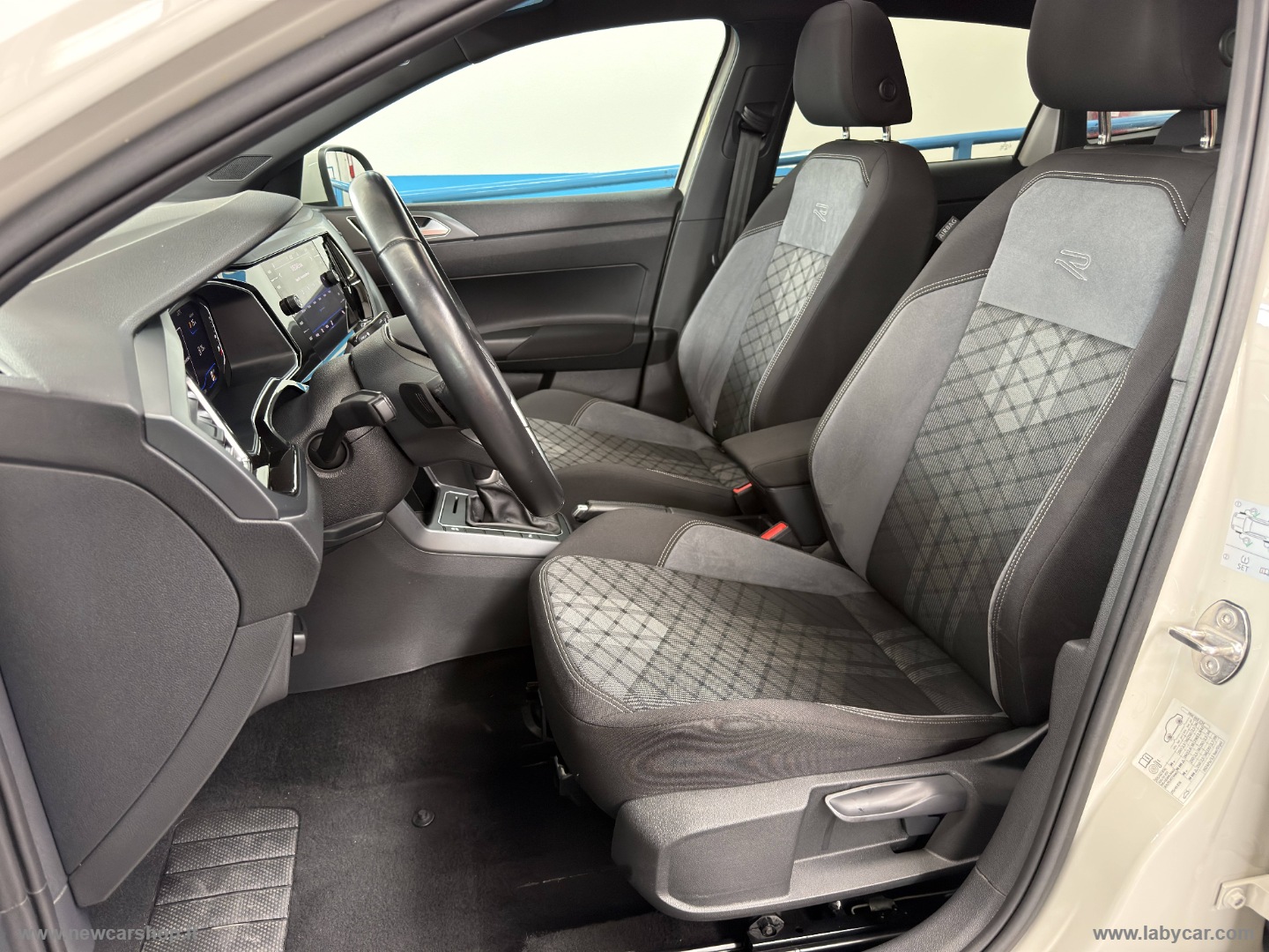Taigo 1.0 TSI 110 CV DSG R-Line - immagine 14