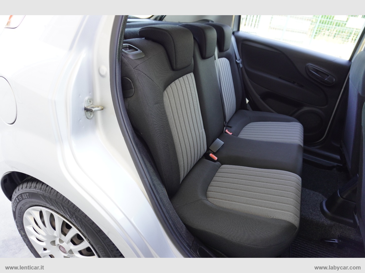 Punto 1.3 MJT S&S 95CV Street solo 21.000 Km - immagine 14