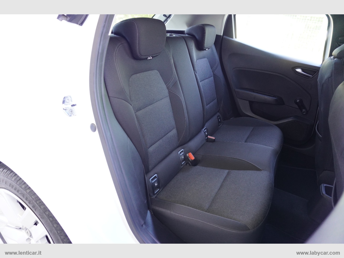 Clio TCe 90 CV 5p. Business Euro 6D-Temp - immagine 14