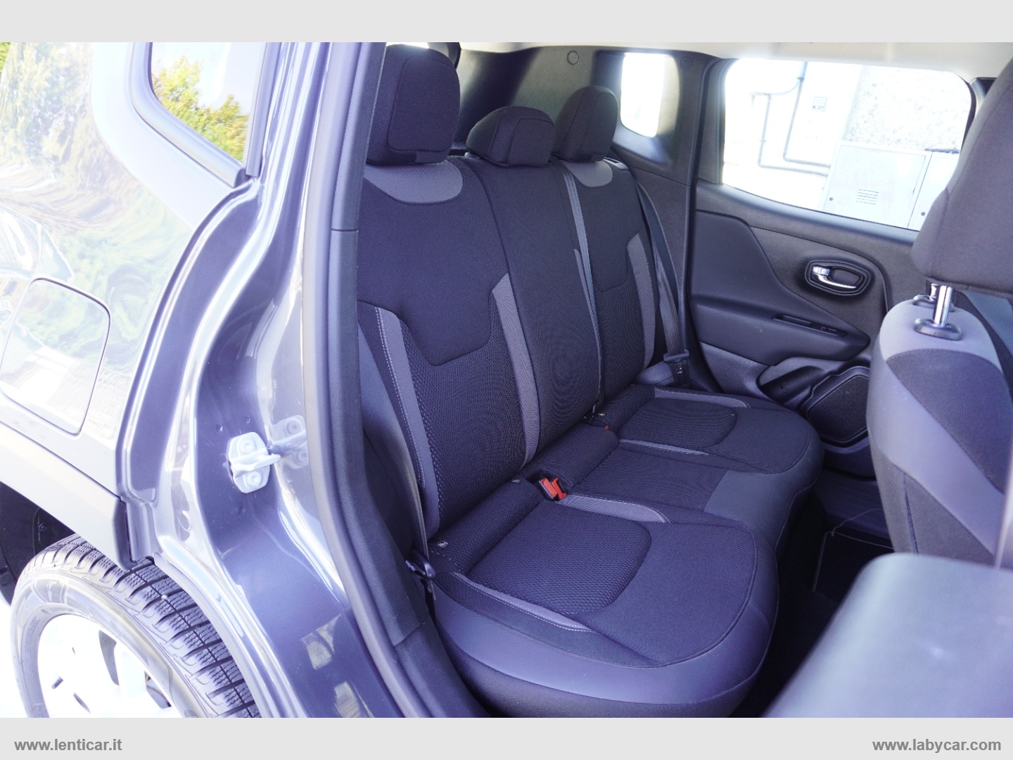 Renegade 1.5 T4 MHEV Limited - immagine 14